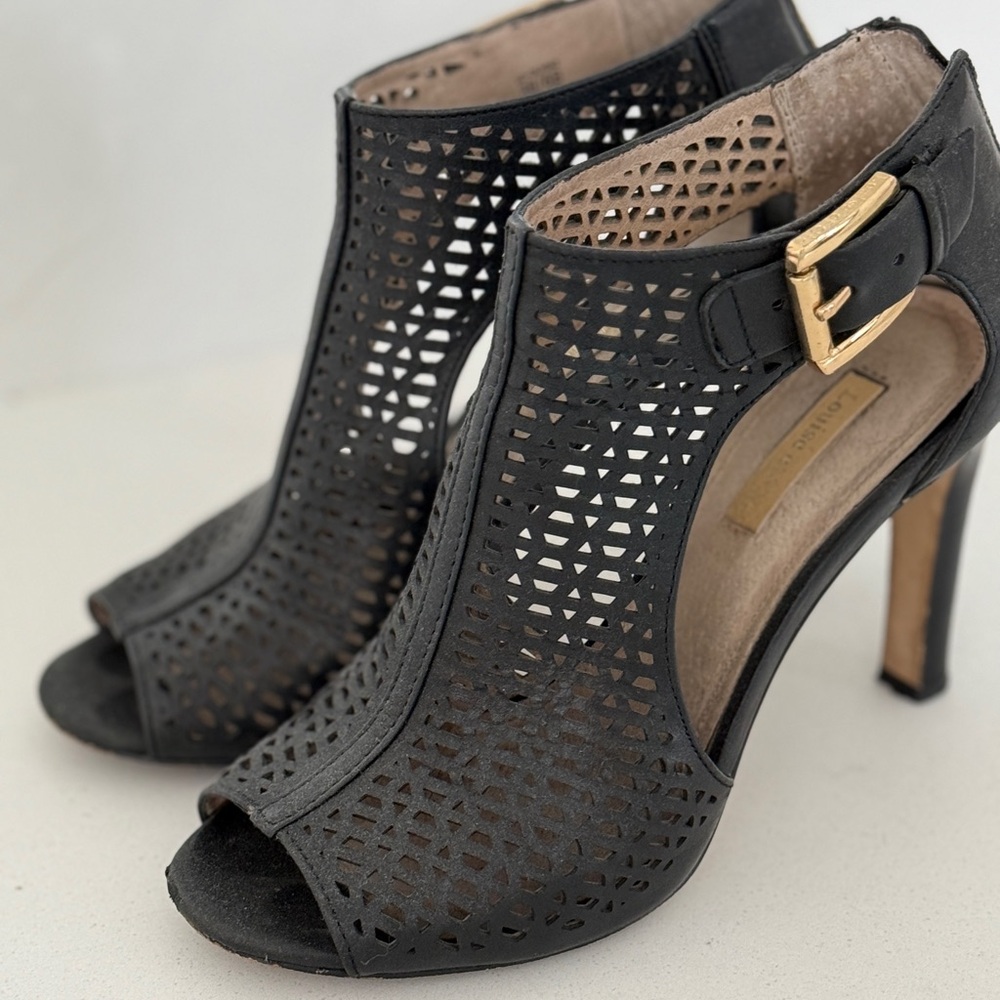 Louise et Cie Olivia 2 Peep Toe Black Leather Heels with Gold Buckle – Size 6